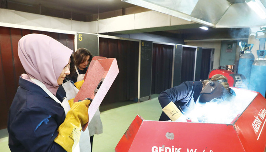 Bu yıl hedef 100 kadın kaynakçı