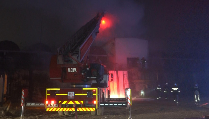 Bursada zift deposunda yangın