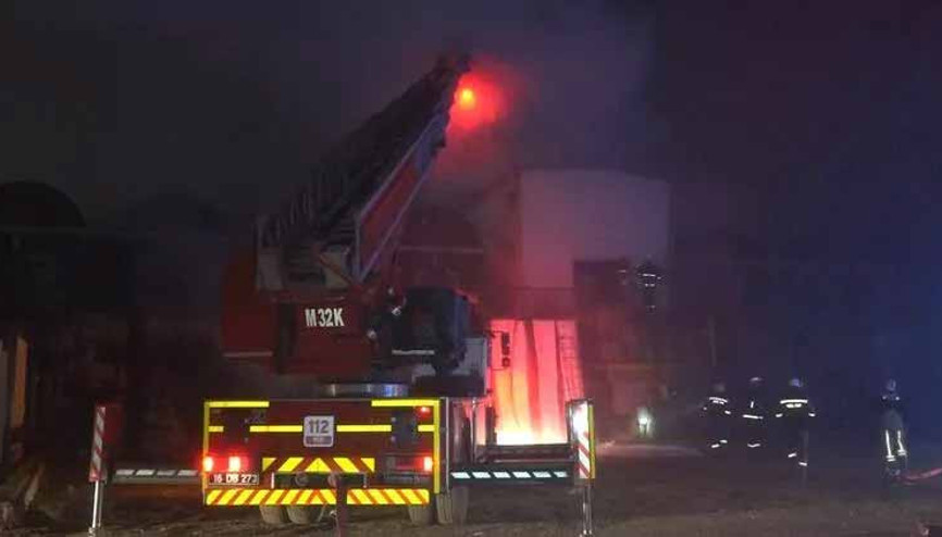 Bursada zift deposunda yangın