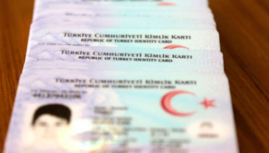 Eski kimlikle bankalarda işlem yapılabilir mi Eski kimlik bankalarda geçmiyor mu