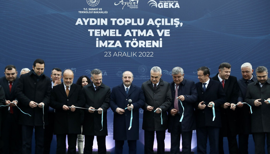 QUA Granite’in yeni üretim hatları Sanayi Bakanı Mustafa Varank’ın katılımıyla açıldı