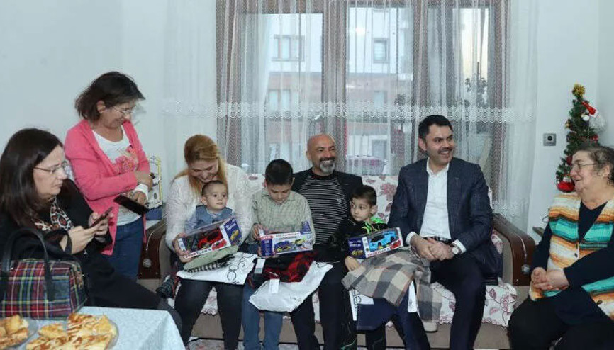 Bakan Kurum, Manavgatta afetzedelerin evlerine konuk oldu