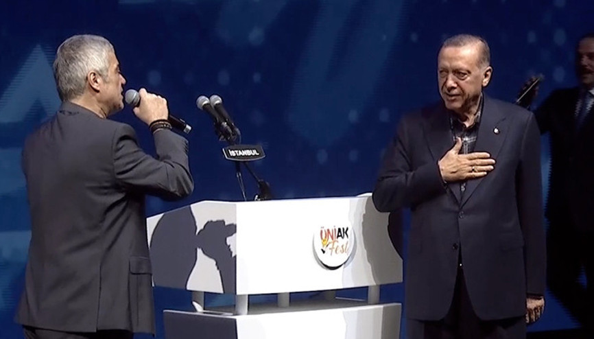 Cumhurbaşkanı Erdoğan, Cengiz Kurtoğluna eşlik etti