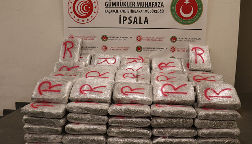 Yunanistan’dan Türkiye’ye giriş yapan tırda 603 kilo 500 gram skunk ele geçirildi