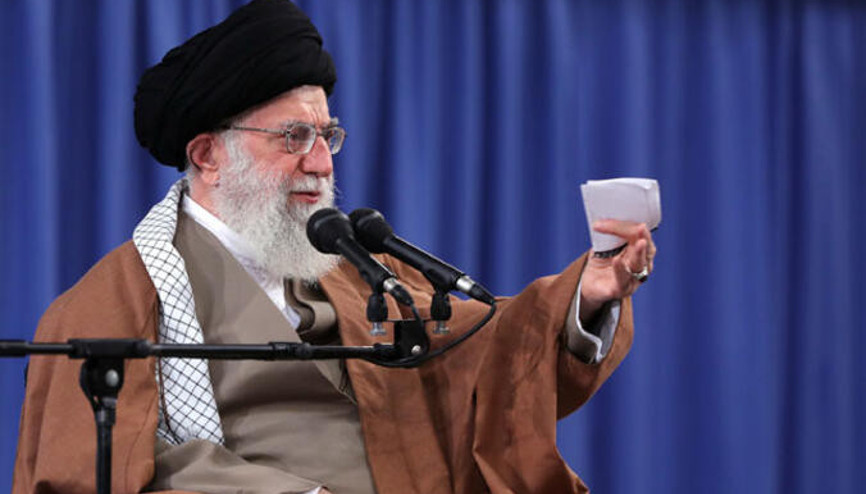 İran giderek sertleşiyor