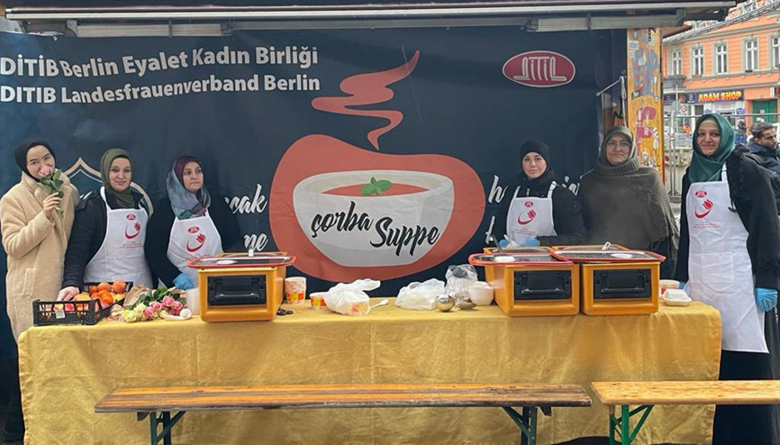 DİTİB’den evsizlere çorba ikramı
