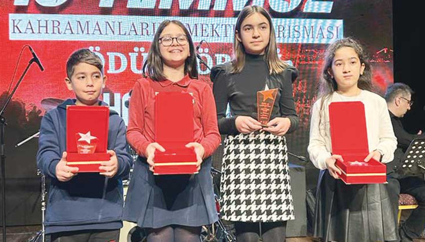 15 Temmuz şehitlerine 1374 mektup