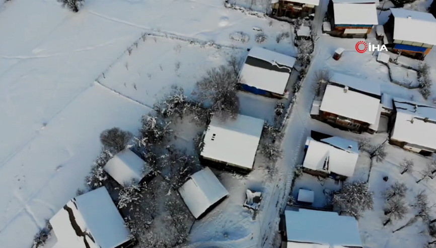 Sakin Şehir Şavşat’tan kartpostallık kar manzaraları