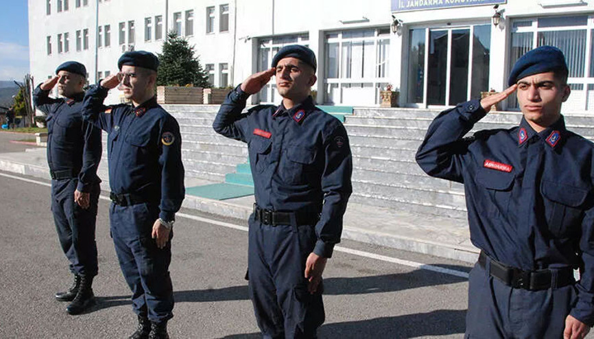 İkizler, aynı birlikte askerlik yapıyor