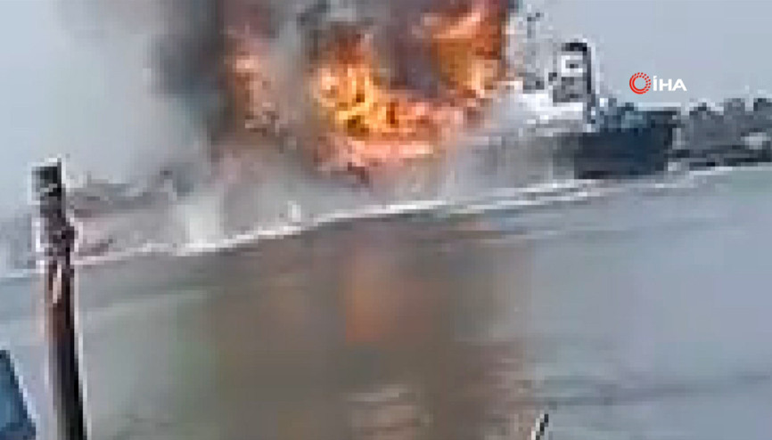 Tayland’da petrol tankerinde patlama