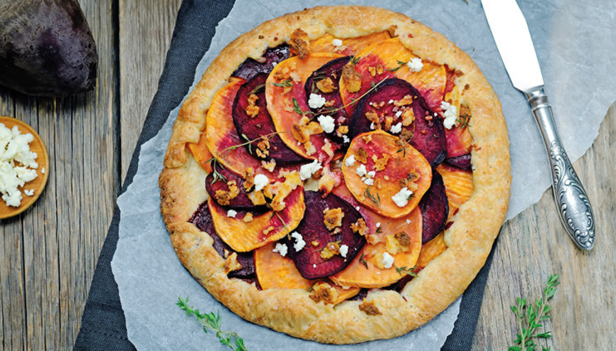 Kıtır kıtır bir hamur, üzerinde bol malzeme...