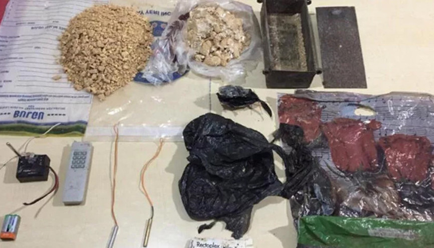 Son dakika... Emniyet Genel Müdürlüğü duyurdu: Afrinde patlayıcılar ele geçirildi