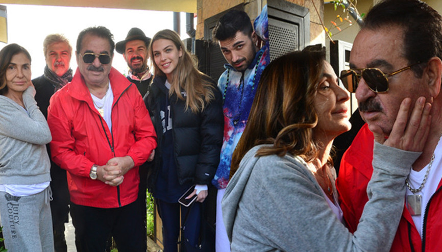 Aile kahvaltısında buluştular... Öperek yolcu etti