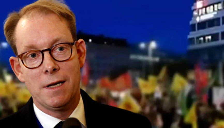 Türk Büyükelçiliği önünde Kuran-ı Kerim yakılmasına izin vermişlerdi... İsveçli bakandan skandal savunma Türk Büyükelçiliği önünde Kuran-ı Kerim yakılmasına izin vermişlerdi... İsveçli bakandan skandal savunma
