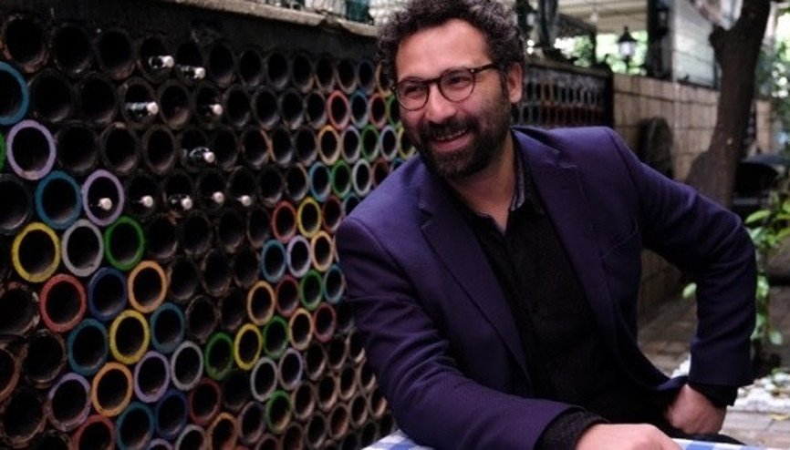 Kendi kısırdöngüsünde bir flanör-bohem