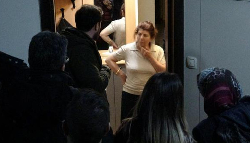 3 gündür uyuyan kadını polis uyandırdı: Kapı çilingirle açıldı 3 gündür uyuyan kadını polis uyandırdı: Kapı çilingirle açıldı