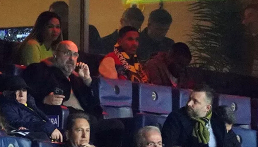 Fenerbahçede Jayden Oosterwolde imzaya geldi, sıra Emre Demirde