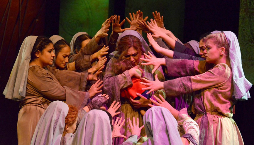 Sahnelerde seçenek çok