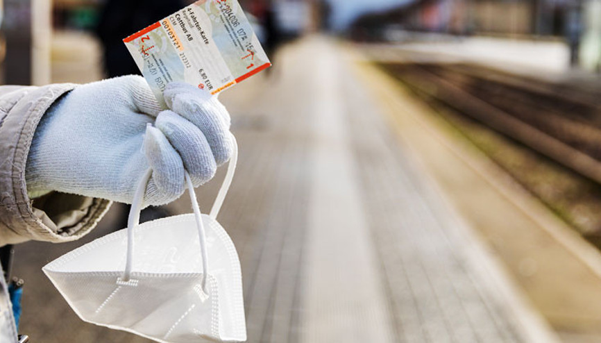 Toplu taşımada maske zorunluluğu kalktı