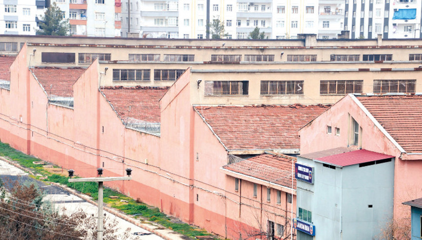 Cezaevinde devir-teslim