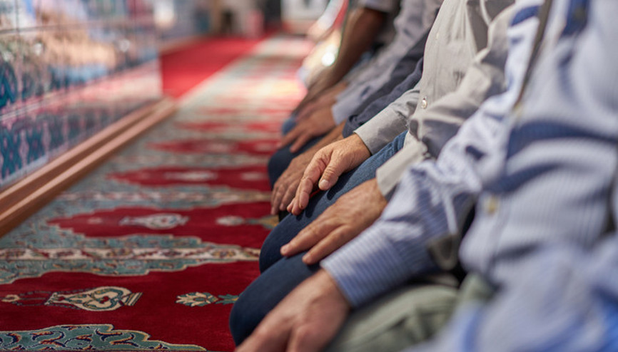 Sabah namazı imsaktan önce mi sonra mı kılınır Ezan okunmadan veya okunurken, namaz kılınır mı Diyanet bilgisi