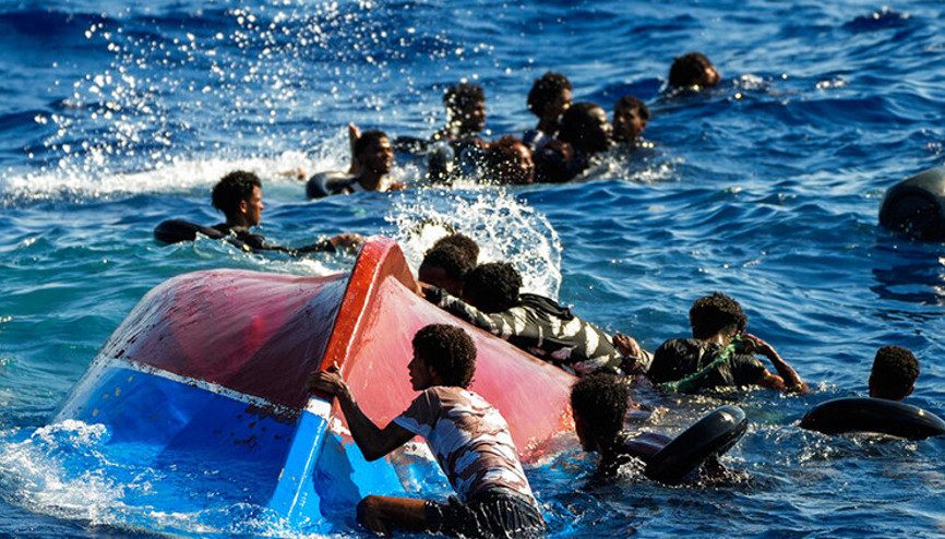 İtalyada göçmen teknesinden 8 ceset çıkarıldı