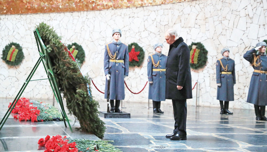 Rusya lideri Putin’den ‘Stalingrad’ mesajı: 80 yıl sonra Alman tankları yine üzerimize yürüyecek