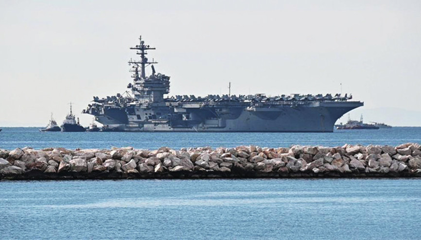 Dev ABD uçak gemisi Yunanistan’a demirledi