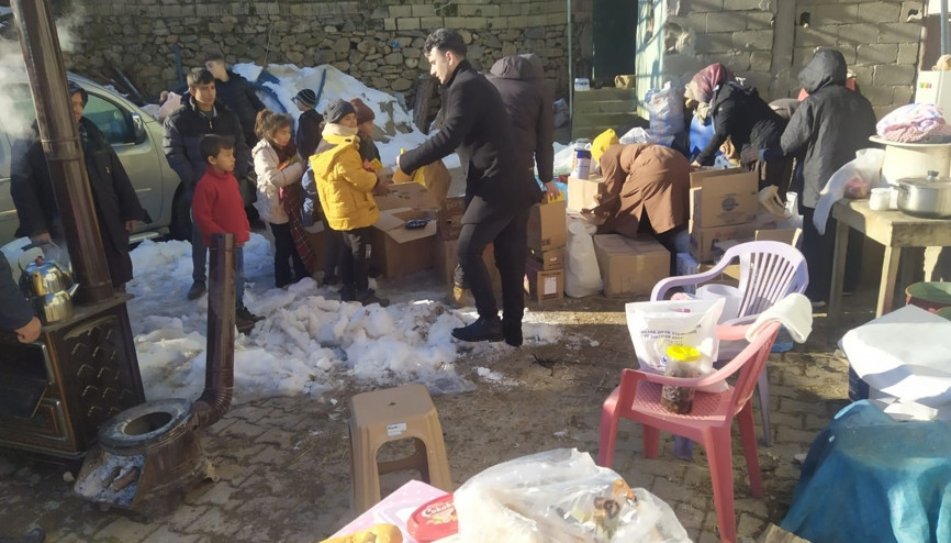 Esnaf ve sanatkârın eli depremzedelere uzandı