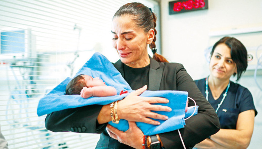 16 isimsiz bebek... Cumhurbaşkanlığı uçağı minik depremzedeleri taşıdı