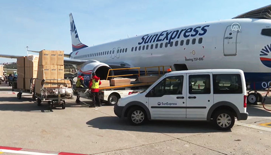 SunExpress, deprem bölgesinden 6 bin kişiyi tahliye etti SunExpress, deprem bölgesinden 6 bin kişiyi tahliye etti