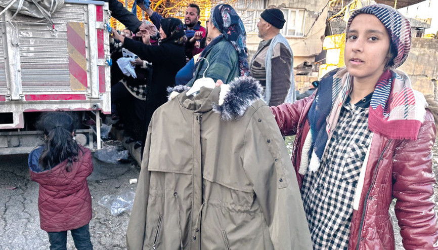 Kübra’nın mont sevinci: Ne güzel uyurum bunda şimdi Kübra’nın mont sevinci: Ne güzel uyurum bunda şimdi