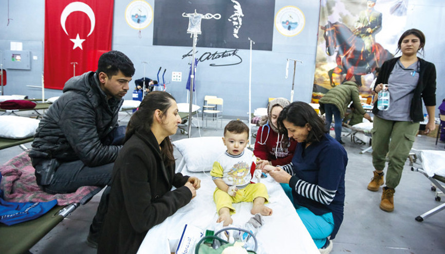 Hürriyet yüzen hastane TCG Bayraktar’da