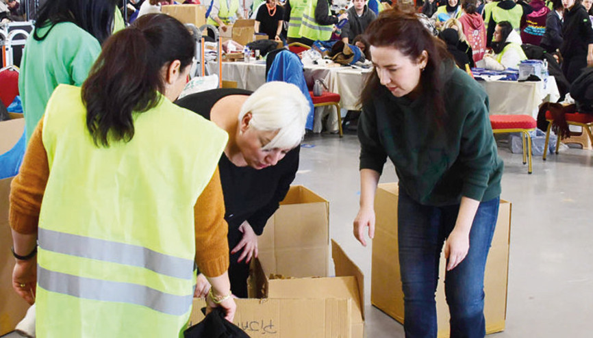 Yemek yemeye utanır olduk