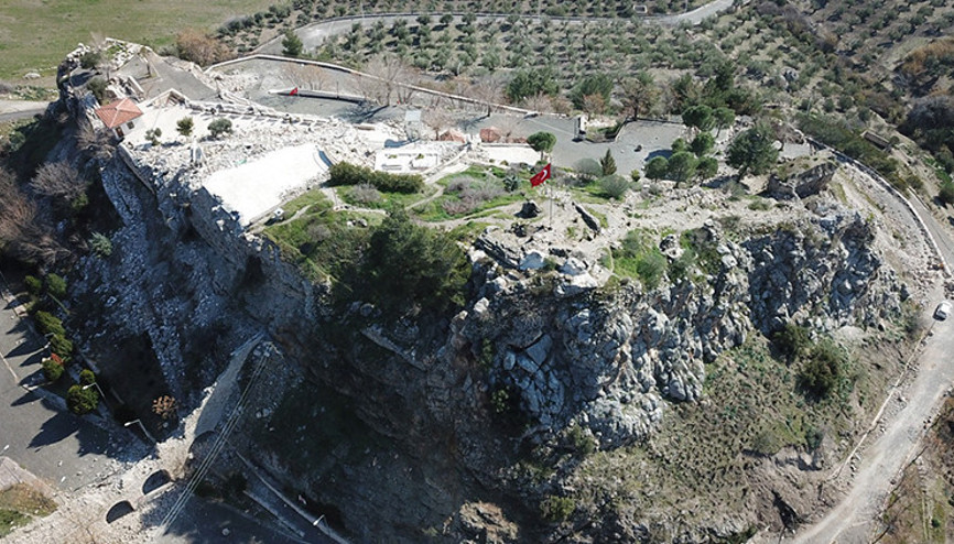 Hatay Kırıkhanda Darb-ı Sak Kalesi ve Bayezid-i Bistami Türbesi yıkıldı