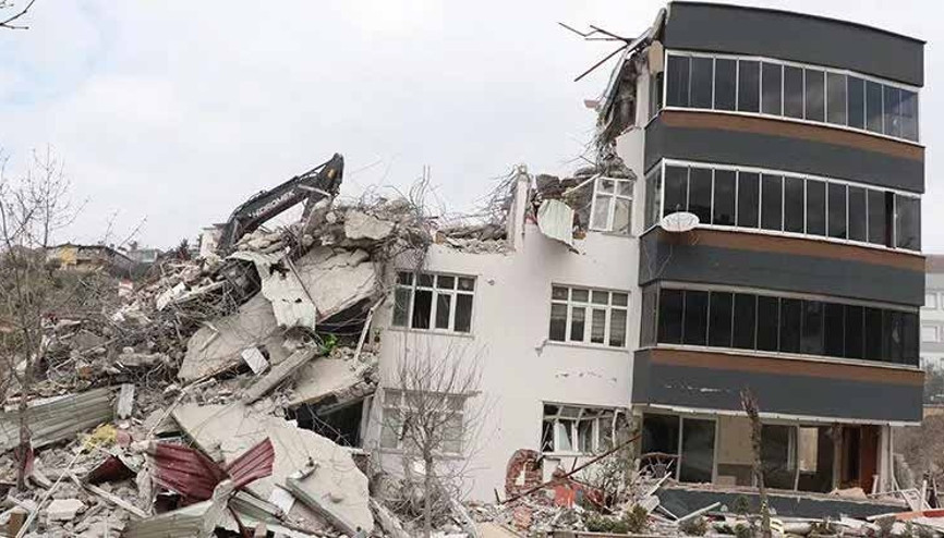 Deprem enkazı kalkıyor, uzmanlar toz için uyarıyor