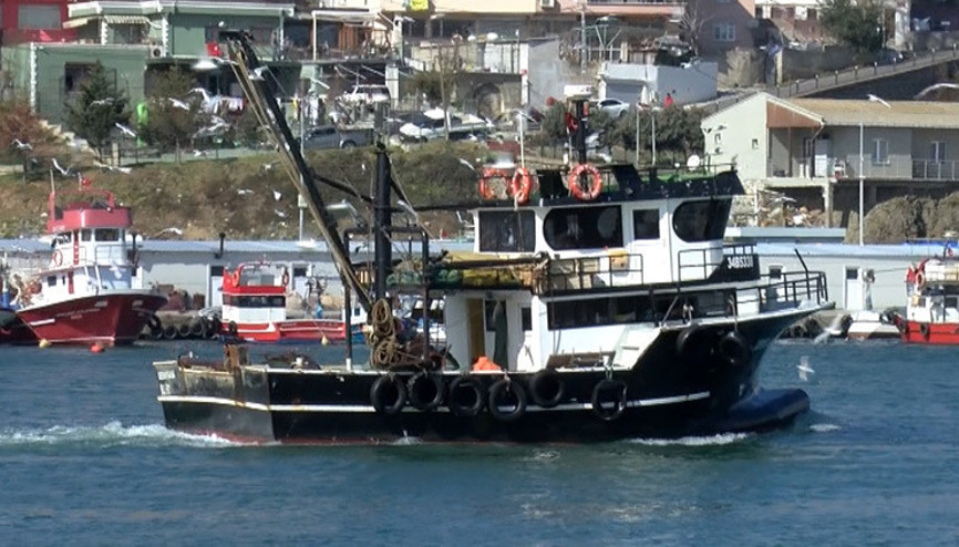 Marmarada hamsi avcılığı durdu