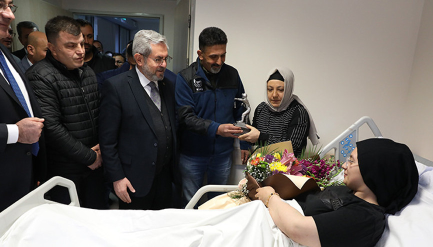 Aleynayı hastanede ziyaret eden madenciler o anları anlattı