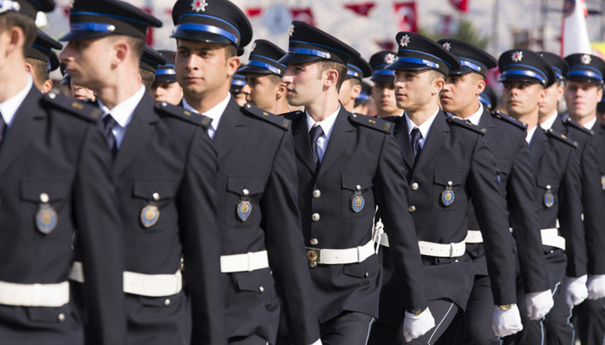 Hangi iller şark görevi sayılıyor Deprem olan 4 il şark görevine dahil edildi Polis şark hizmeti nedir, kaç yıl yapılır Hangi iller şark görevi sayılıyor Deprem olan 4 il şark görevine dahil edildi Polis şark hizmeti nedir, kaç yıl yapılır
