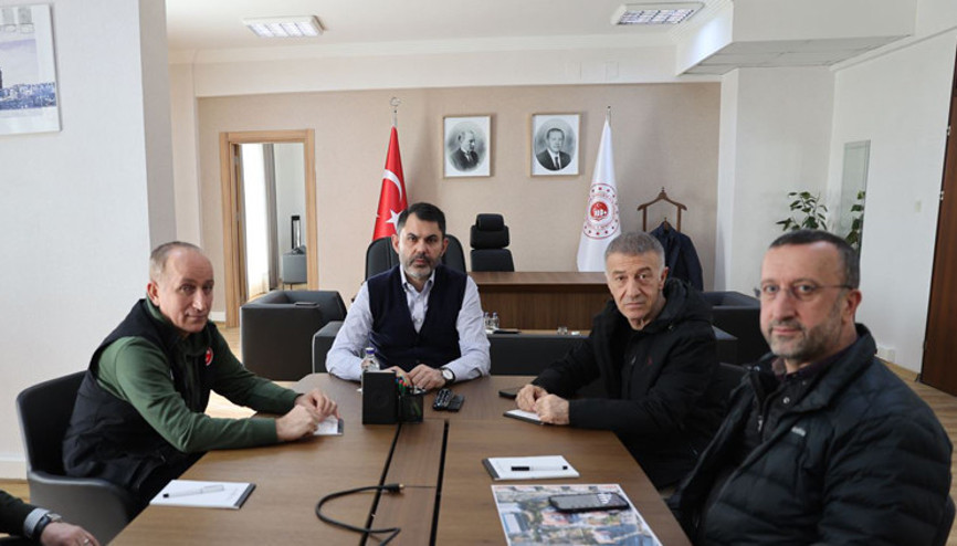 Trabzonspor Başkanı Ağaoğlu, deprem bölgesinde