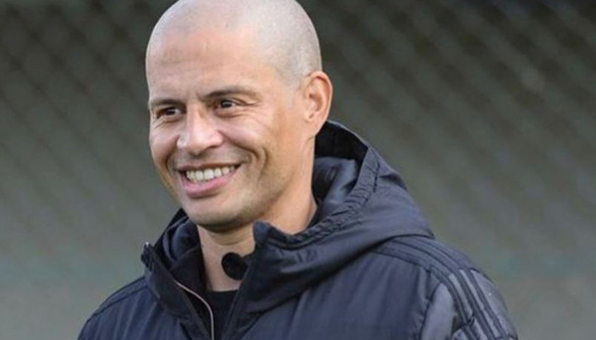 Alex de Souza kimdir, kaç yaşında, hangi takımda teknik direktör Fenerbahçenin efsane ismi Alex de Souza hayatı ve kariyeri