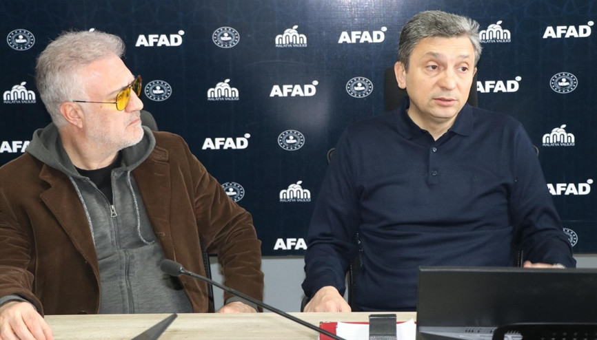 Malatya Valisi Şahin: 5.6 büyüklüğündeki deprem, psikolojik olarak insanları yıktı Malatya Valisi Şahin: 5.6 büyüklüğündeki deprem, psikolojik olarak insanları yıktı