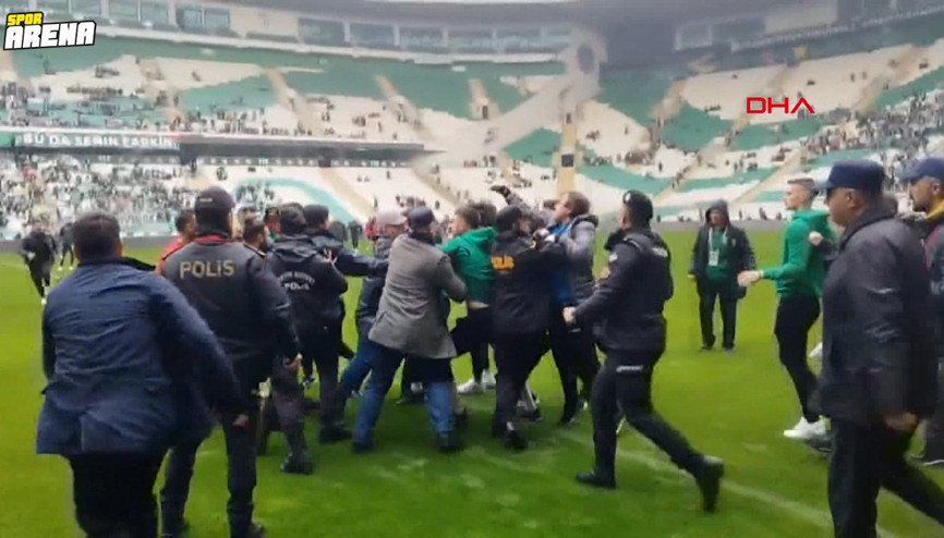 Bursaspor - Amedspor maçı öncesi futbolcular arasında arbede çıktı