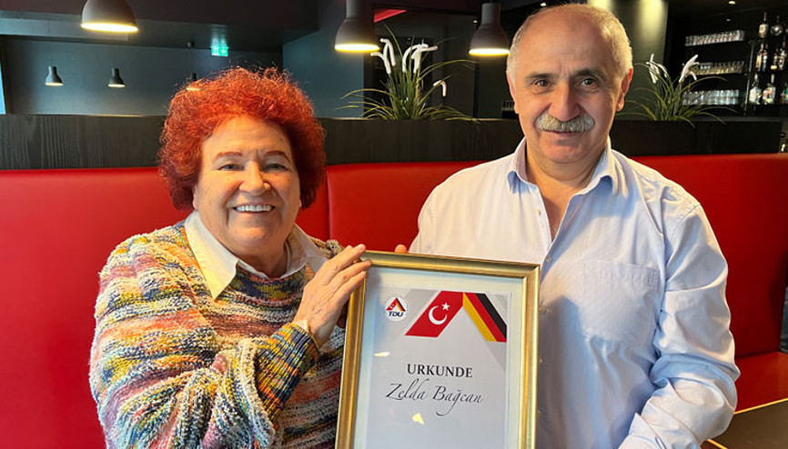 ‘Zelda’ plaketini aldı ‘Zelda’ plaketini aldı