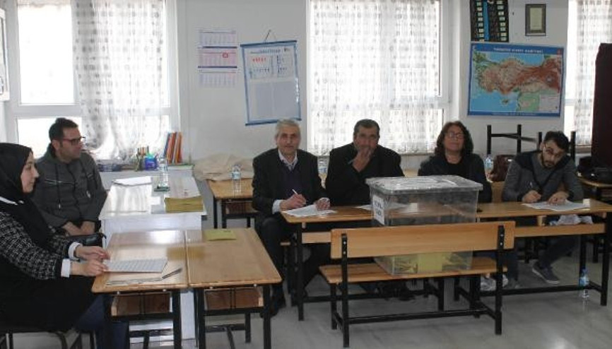 Emirdağda 3 mahallede seçim yapıldı