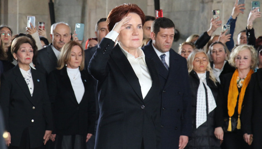 Akşener, kadınlarla Anıtkabiri ziyaret etti