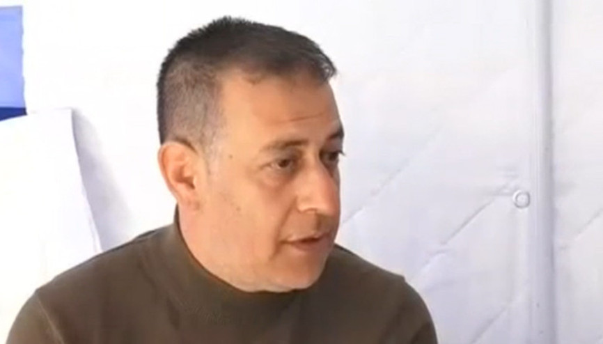 Hatayın en zenginlerindendi... Depremde 20 marketi 8 evi yerle bir oldu Şimdi ise bulduğu kapaksız çaydanlığına seviniyor