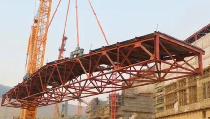 Akkuyu NGSnin 1inci ünitesinin türbin binasındaki çatının montajı tamamlandı