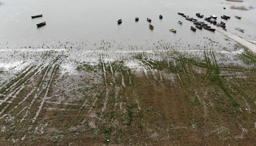 Balıkesir Manyas Kuşgölünü kuraklık vurdu