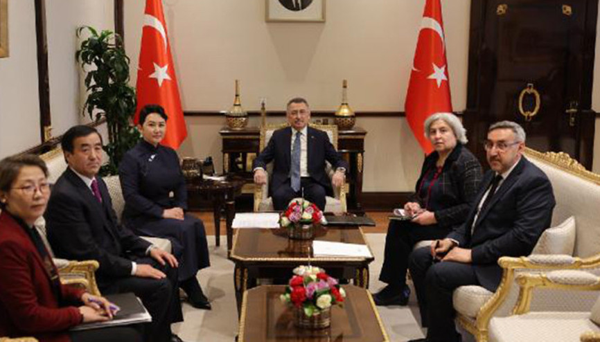 Cumhurbaşkanı Yardımcısı Oktay, Moğolistan Dışişleri Bakanı Batmunkh ile görüştü